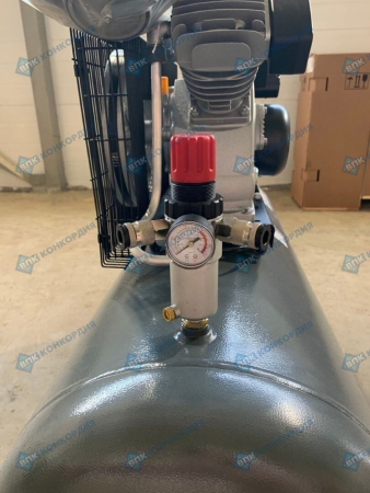 Поршневой компрессор Remeza СБ4/С-200.LB30A Поршневой компрессор Remeza СБ4/С-200.LB30A фото