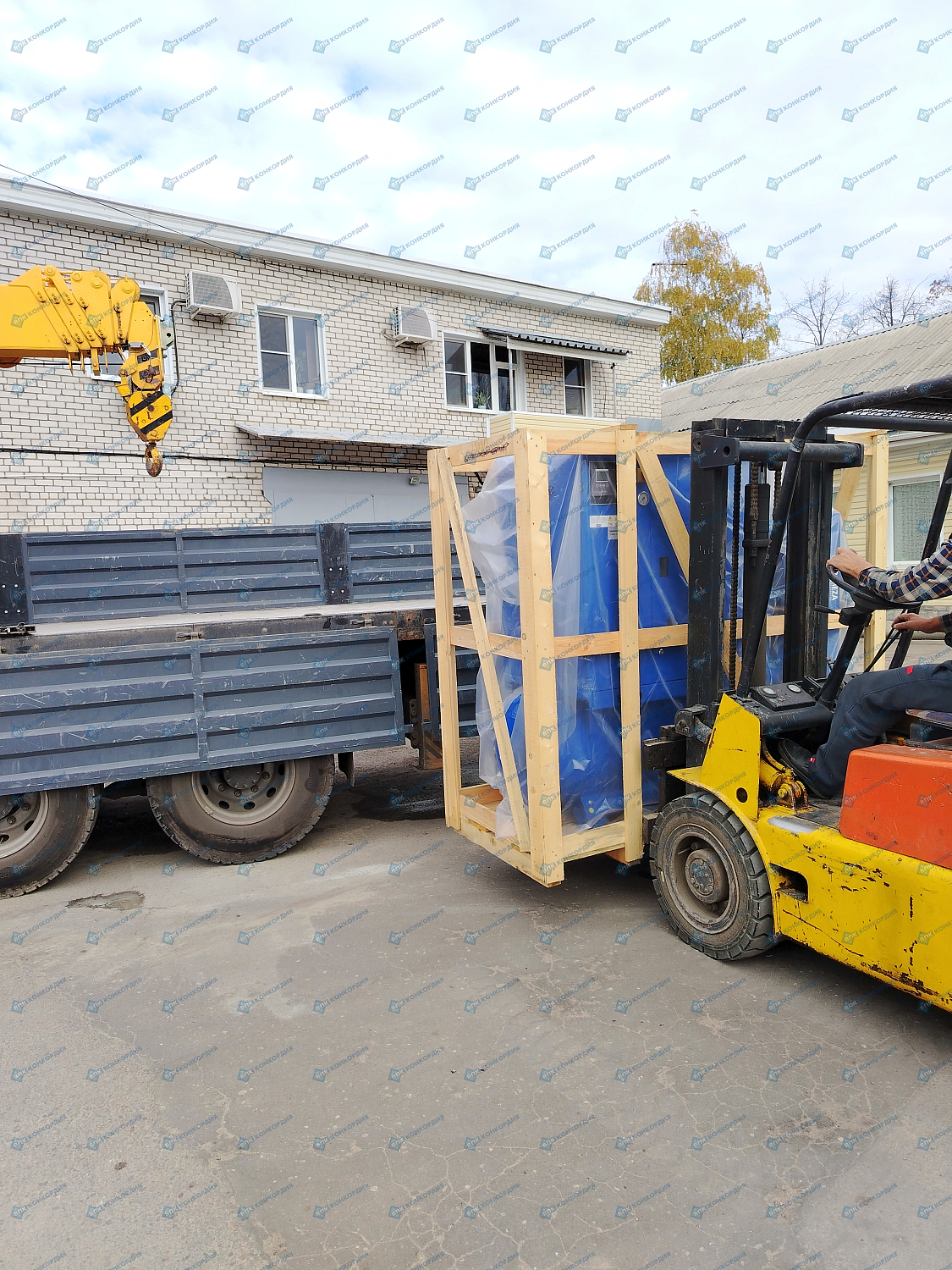 Отгрузка винтового компрессора Zammer SKTG22V-20-470/O2 в г. Воронеж