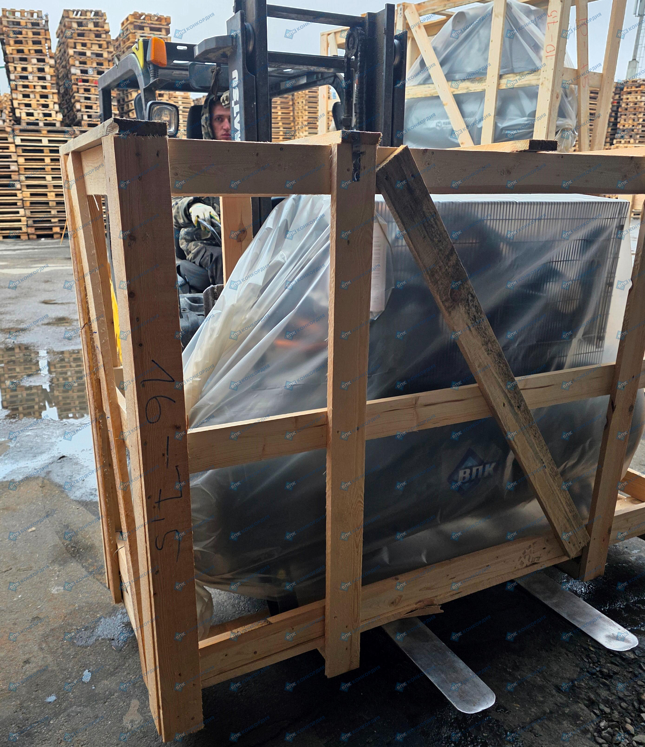 Отгрузка поршневого компрессора Remeza СБ4/Ф-500.LT100/16-7,5 и поршневых компрессоров Remeza СБ4/Ф-500.LB75 в г. Краснодар