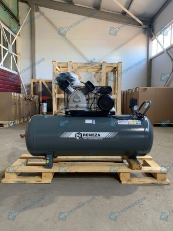 Поршневой компрессор Remeza СБ4/С-200.LB30A Поршневой компрессор Remeza СБ4/С-200.LB30A фото