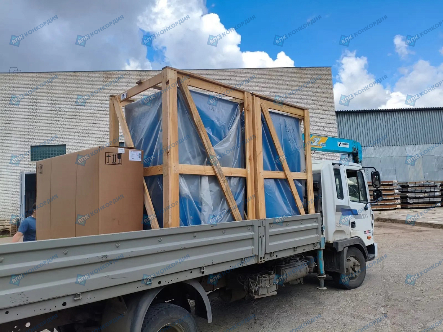 Отгрузка компрессора Remeza ВК50-10, компрессора Remeza СБ4/С-200.LB40, осушителя Remeza RFD510 и ресивера REMEZA РВ 500.16.00 в г. Казань