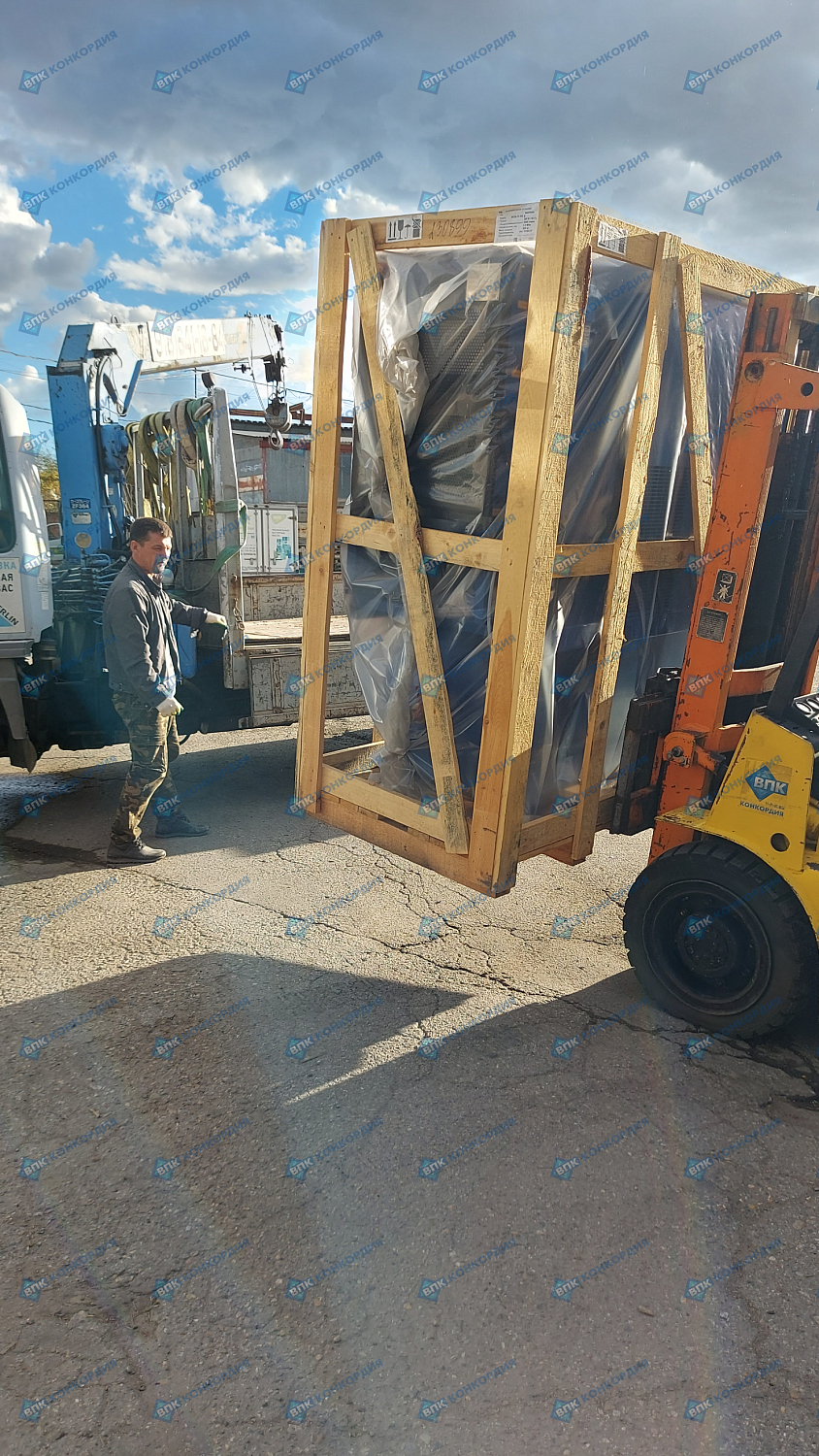 Отгрузка винтового компрессора Remeza ВК30-15-500Д в г. Екатеринбург