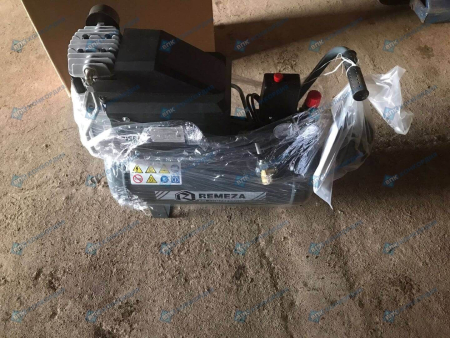 Поршневой компрессор Remeza СБ4/С-24.J1047B Поршневой компрессор Remeza СБ4/С-24.J1047B фото